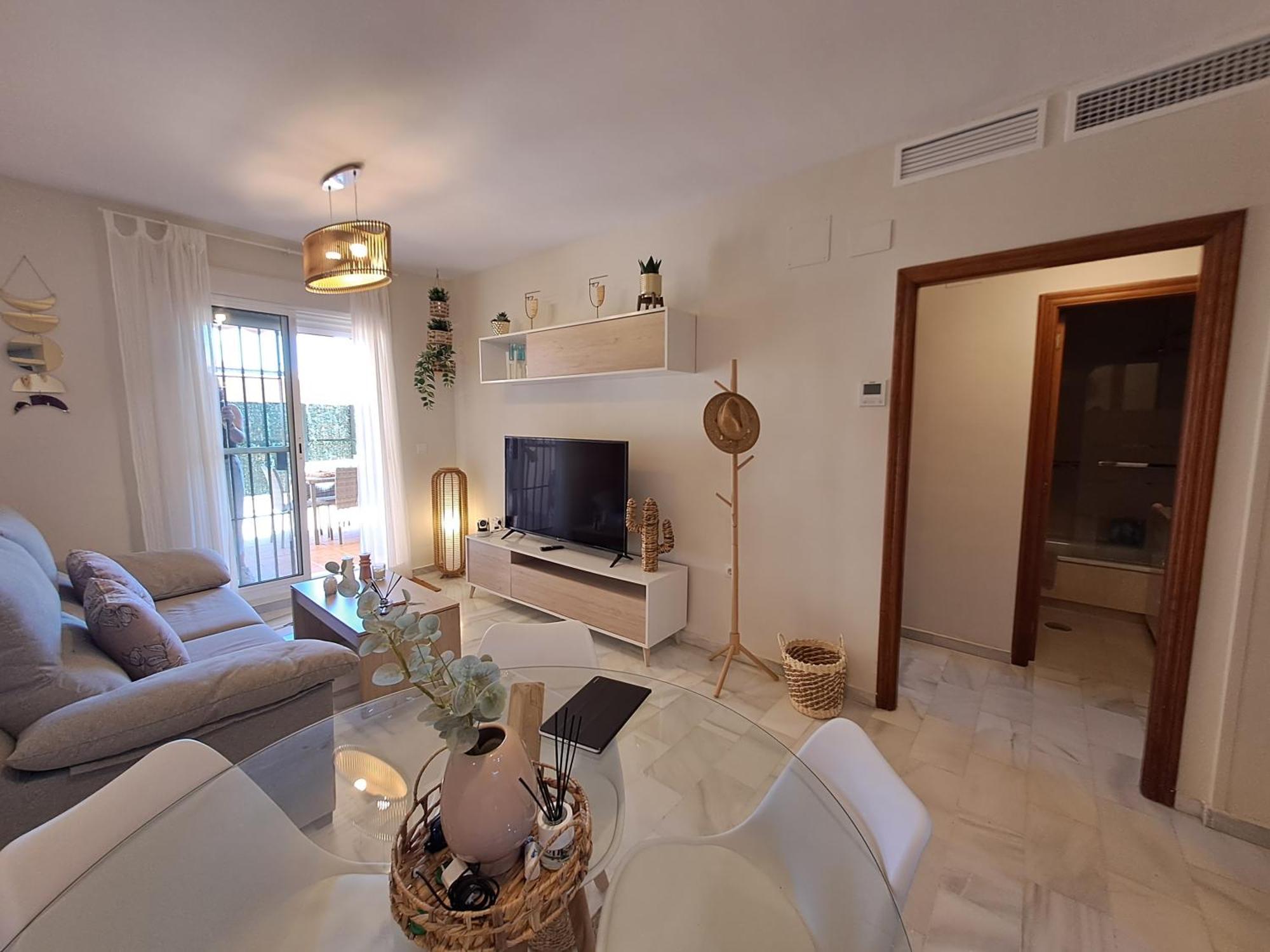 Whydhand Resorts Apartments ,Pools And Lovely Terrace フエンヒロラ エクステリア 写真